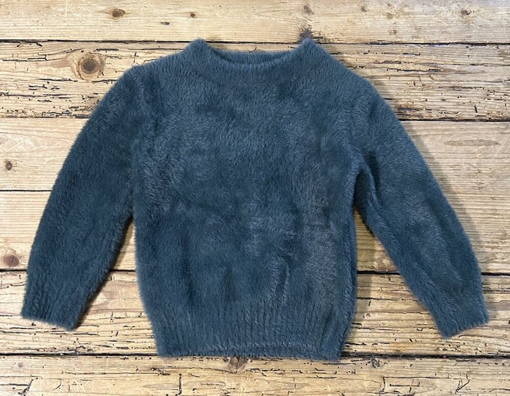 Myggpp Girl Size 110 (US 4-5T) Green Fuzzy Sweater NWOT
